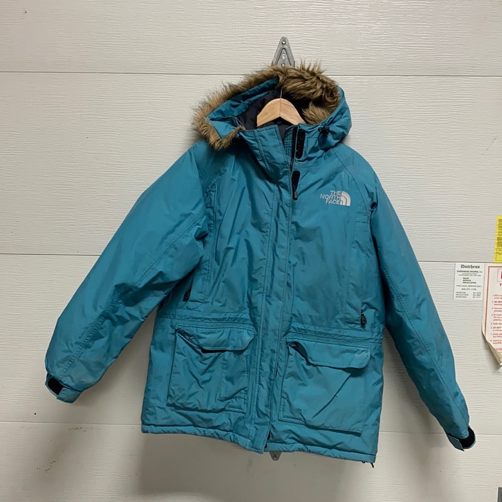 Used Women’s NorthFace Coat with Fur on Hood